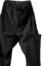 Load image into Gallery viewer, Y&#39;s SIDE FLAP POCKET PANTS / MIXED TWILL (BLACK)