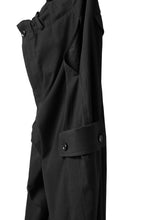 Load image into Gallery viewer, Y&#39;s SIDE FLAP POCKET PANTS / MIXED TWILL (BLACK)