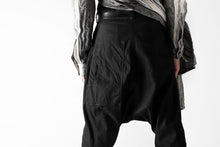 Load image into Gallery viewer, RUNDHOLZ DIP DROPCROTCH TAPERED PANTS / DYED COTTON TWILL (BLACK)