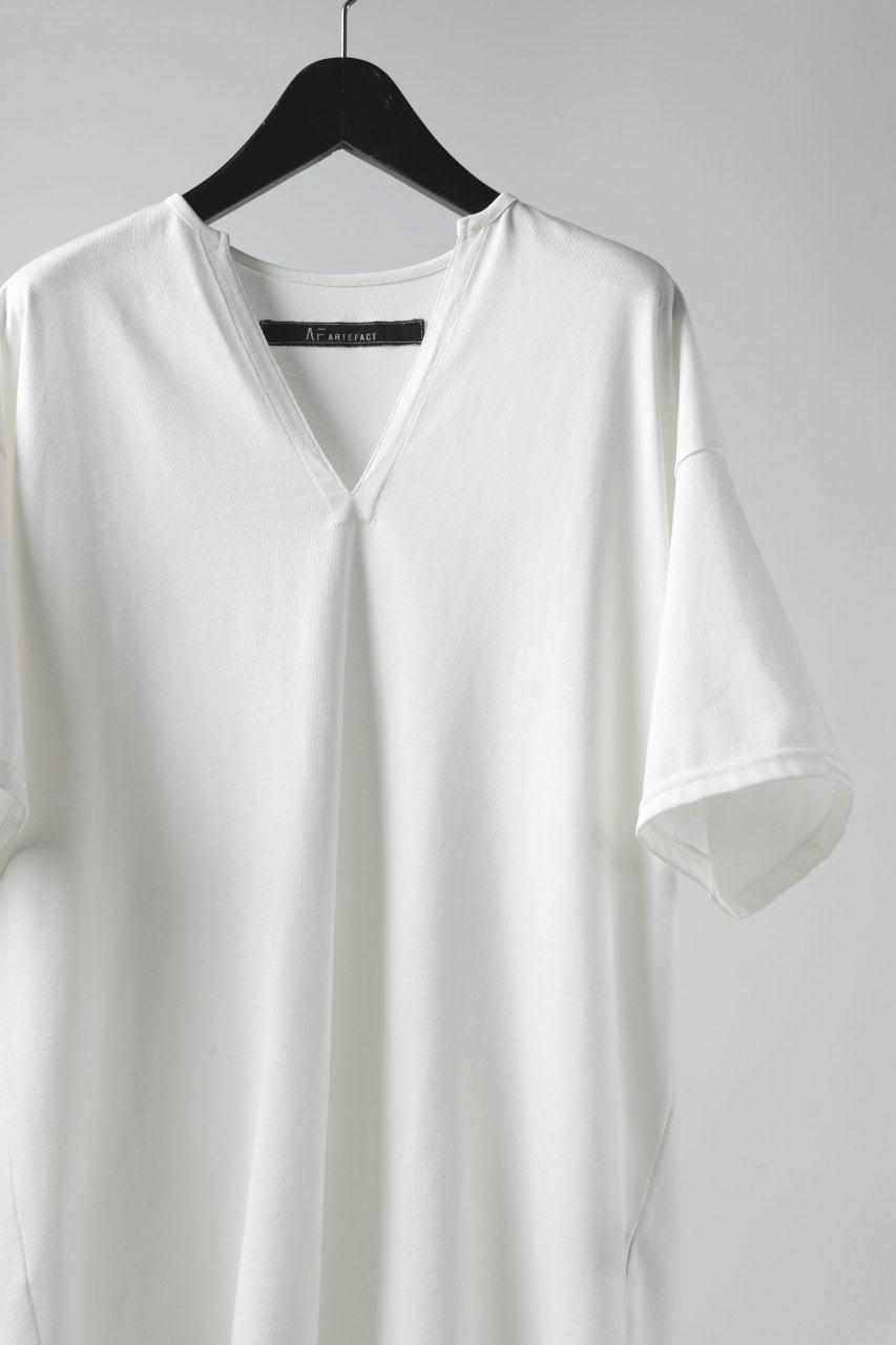 A.F ARTEFACT SKIPPER NECK OVER SIZED TOPS (WHITE)