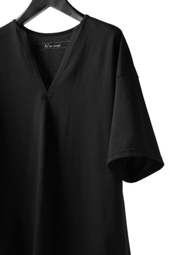 Load image into Gallery viewer, A.F ARTEFACT SKIPPER NECK OVER SIZED TOPS (BLACK)