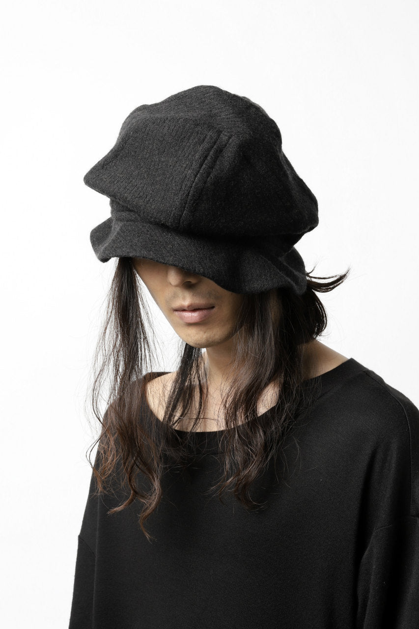 SOSNOVSKA exclusive SQUEEZED CELL HAT (BLACK)
