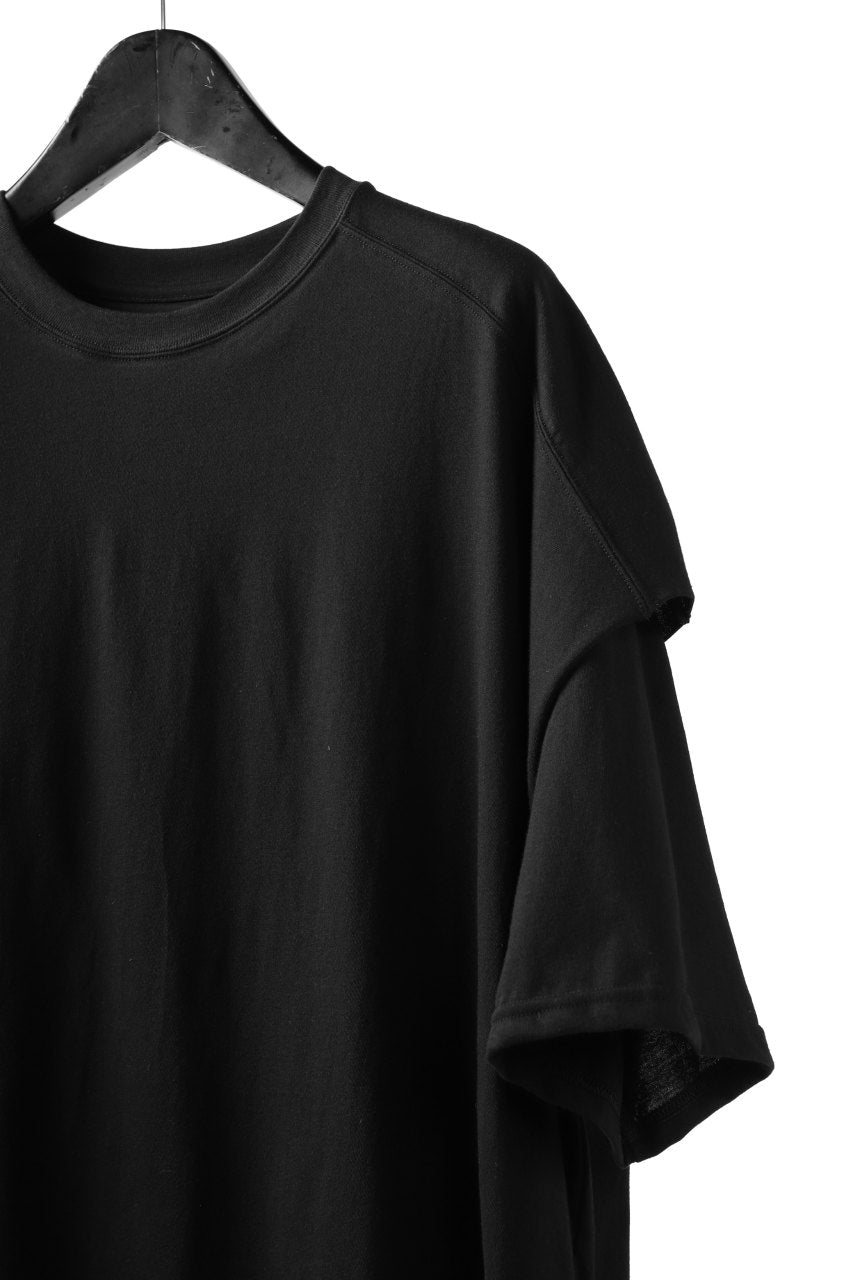 A.F ARTEFACT "NO FACE" LAYERED OVER SIZE TOPS (BLACK)