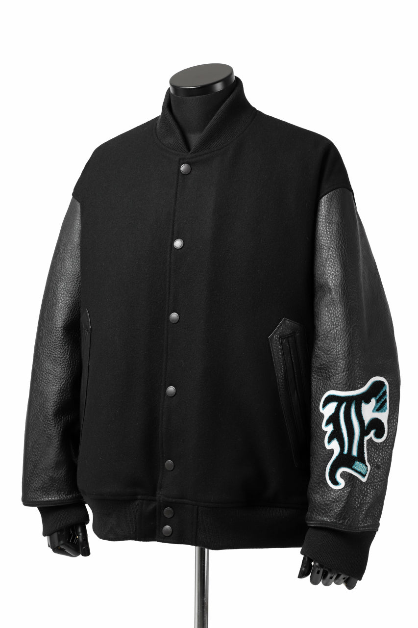 Load image into Gallery viewer, FACETASM &quot;F&quot; STADIUM JACKET (BLACK)