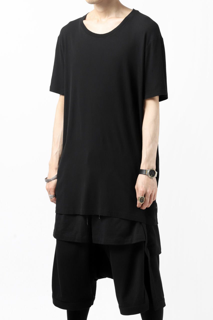 Load image into Gallery viewer, RUNDHOLZ DIP SHORT SLEEVE KNIT SEWN / DYED JERSEY (BLACK)