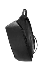 Load image into Gallery viewer, discord Yohji Yamamoto TULIPS HAND BAG / GARMENT COW LEATHER (BLACK)