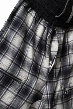 画像をギャラリービューアに読み込む, A.F ARTEFACT CHECK SAROUEL SHORT PANTS / COTTON FLANNEL (BLACK x WHITE)