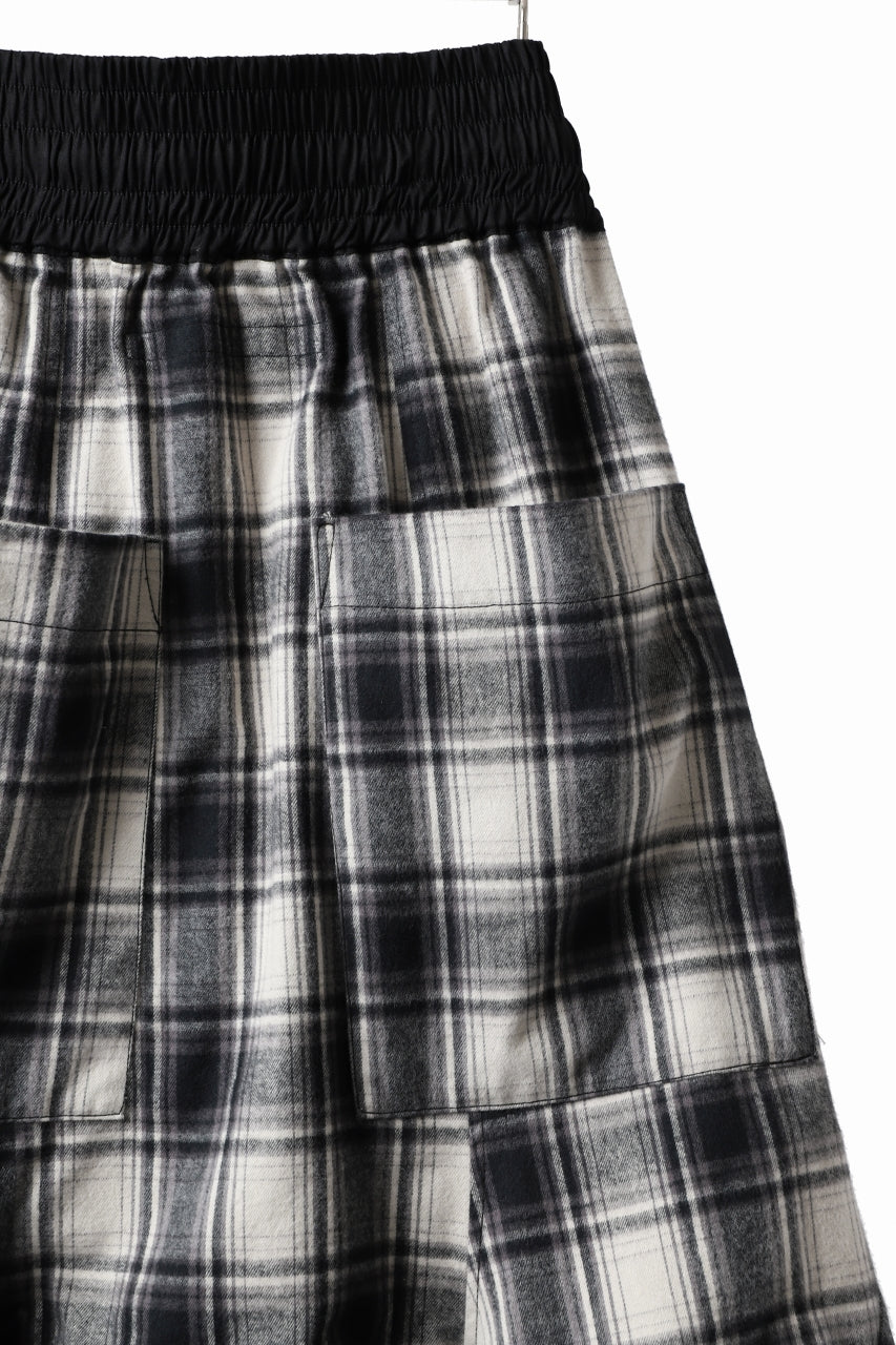 A.F ARTEFACT CHECK SAROUEL SHORT PANTS / COTTON FLANNEL (BLACK x WHITE)