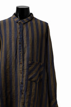 画像をギャラリービューアに読み込む, Aleksandr Manamis exclusive Asymmetric Stripe Shirt (GOLD &amp; BLUE)