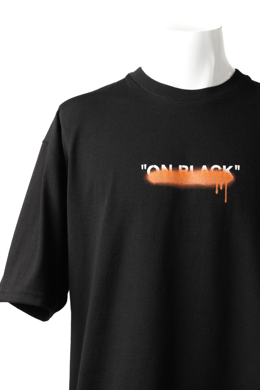 Load image into Gallery viewer, A.F ARTEFACT x buggy &quot;ON BLACK&quot; T-SHIRT (BLACK x ORANGE)