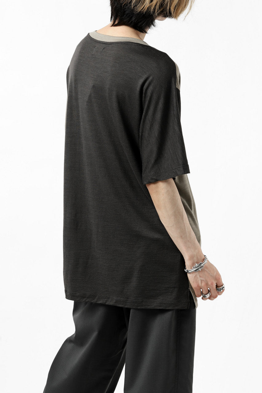 画像をギャラリービューアに読み込む, CAPERTICA ASYMMETRY BI COLOR TEE / SUPER120S WASHABLE WOOL (SEPIA)