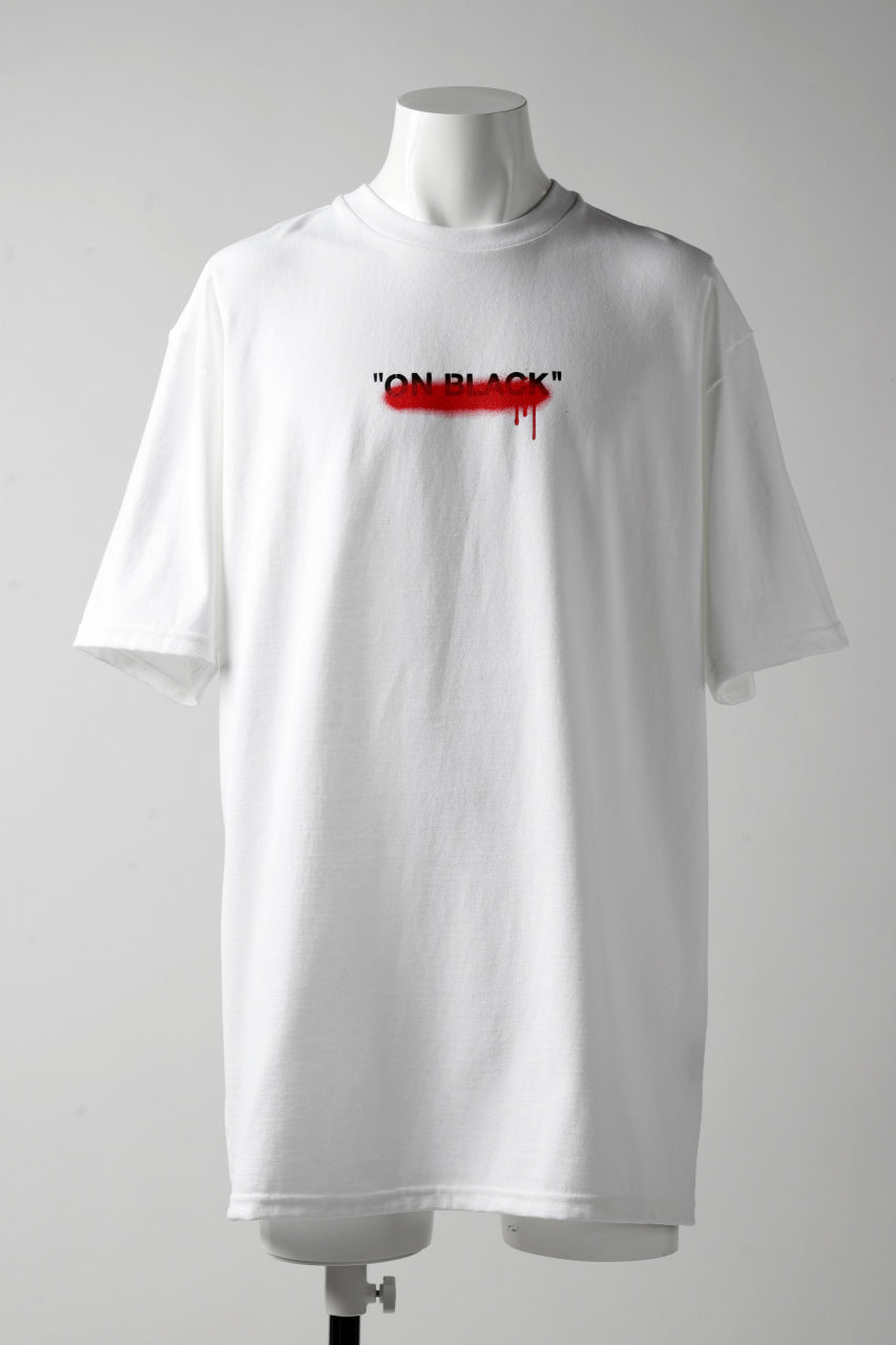 画像をギャラリービューアに読み込む, A.F ARTEFACT x buggy exclusive &quot;ON BLACK&quot; T-SHIRT (WHITE x RED)