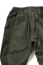 Load image into Gallery viewer, CHANGES VINTAGE REMAKE EASY JOCKEY PANTS / US ARMY SCHLAFCOVER (KHAKI #B)