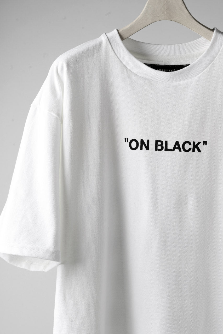 A.F ARTEFACT x buggy exclusive "ON BLACK" T-SHIRT (WHITE x YELLOW)