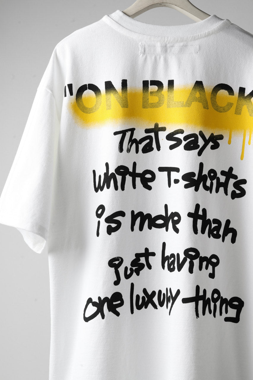A.F ARTEFACT x buggy exclusive "ON BLACK" T-SHIRT (WHITE x YELLOW)