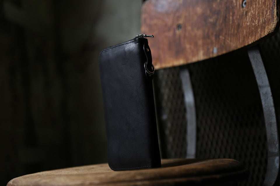 画像をギャラリービューアに読み込む, ISAMU KATAYAMA BACKLASH ROUND FASTNER WALLET / ITALY HORSE LEATHER (VACHETTA FINISHED / BLACK)