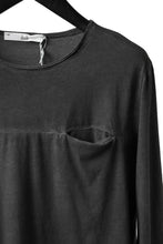 Load image into Gallery viewer, daub CHEST POCKET LONG SLEEVE CUT SEWN / COLD DYED JERSEY (DARK GREY)