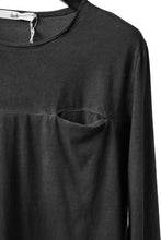 Load image into Gallery viewer, daub CHEST POCKET LONG SLEEVE CUT SEWN / COLD DYED JERSEY (DARK GREY)