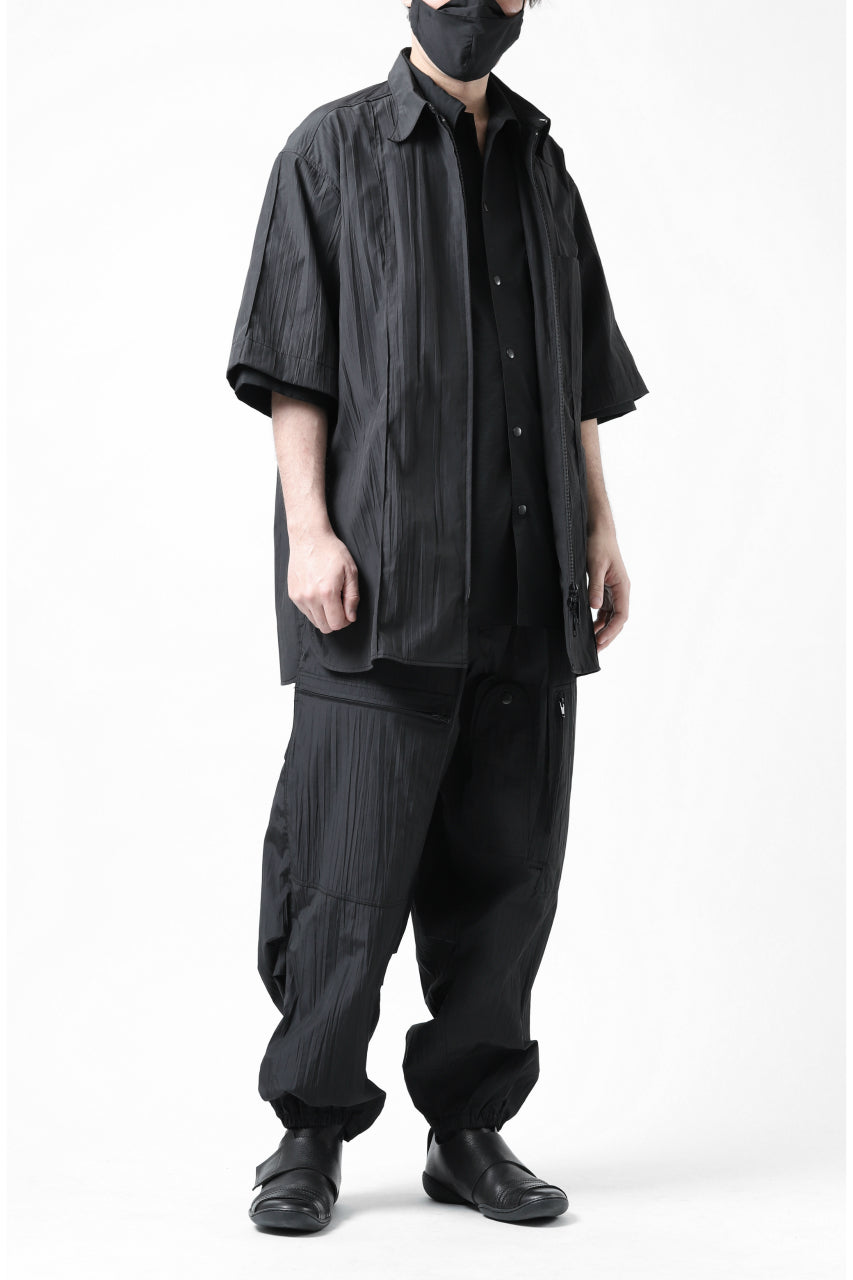 Load image into Gallery viewer, Y&#39;s.... DOUBLE LAYER SHORT SLEEVE SHIRT / NYLON COTTON TYPEWRITER WRINKLE (BLACK)