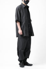 Load image into Gallery viewer, Y&#39;s.... DOUBLE LAYER SHORT SLEEVE SHIRT / NYLON COTTON TYPEWRITER WRINKLE (BLACK)