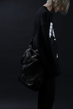 Load image into Gallery viewer, ISAMU KATAYAMA BACKLASH 2WAY ZIP BAG / ITALY SHOULDER OBJECT DYED (BLACK) ※