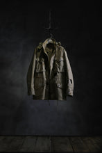 Load image into Gallery viewer, RESURRECTION HANDMADE vintage damage M-65 jacket (DESIRT BEIGE)