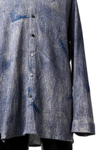 Load image into Gallery viewer, _vital button fly linen shirt / kasuri print (BLUE)