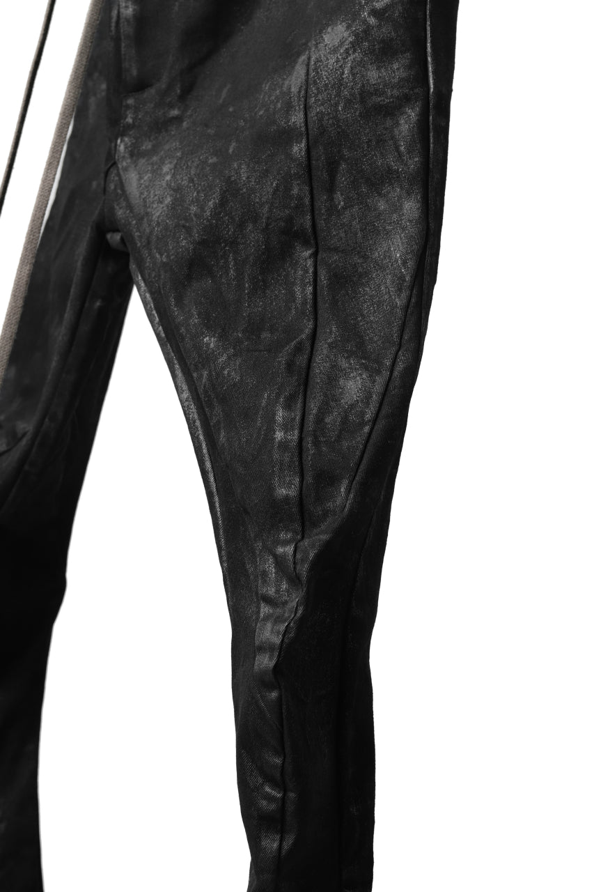 A.F ARTEFACT ANATOMICAL FITTED LONG PANTS / COATED STRETCH DENIM (BLACK)