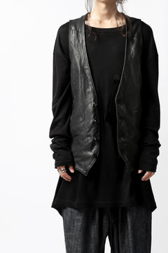 画像をギャラリービューアに読み込む, incarnation HORSE LEATHER 4-BUTTON VEST / OBJECT DYED (BLACK)