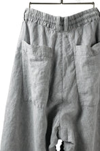 画像をギャラリービューアに読み込む, _vital tucked volume short pants / JP-ink dyed organic linen (L.GREY)