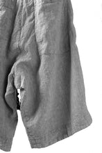 Load image into Gallery viewer, _vital tucked volume short pants / JP-ink dyed organic linen (L.GREY)