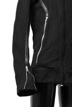 Load image into Gallery viewer, incarnation HIGH NECK BIAS ZIP BLOUSON MB-1 / CANVAS + HORSE LEATHER (BLACK)