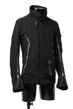 Load image into Gallery viewer, incarnation HIGH NECK BIAS ZIP BLOUSON MB-1 / CANVAS + HORSE LEATHER (BLACK)