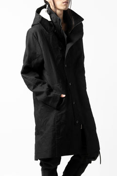 Load image into Gallery viewer, masnada MILITARY HOODIE LONG PARKA COAT with BOA LINNER /  COTONE STROPICCIATO (BLACK)