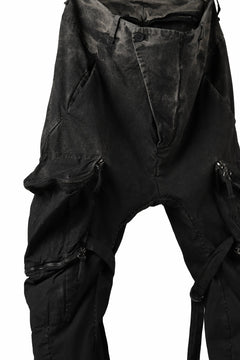 Load image into Gallery viewer, masnada DECLINE BONDAGE ZIP CARGO TROUSER / RIPSTOP ELASTICIZZATO (BLACK IMPLOSION)