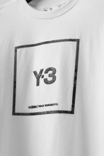 画像をギャラリービューアに読み込む, Y-3 Yohji Yamamoto U SQUARE LABEL GRAPHIC SS TEE / REFLECTION LOGO (WHITE)