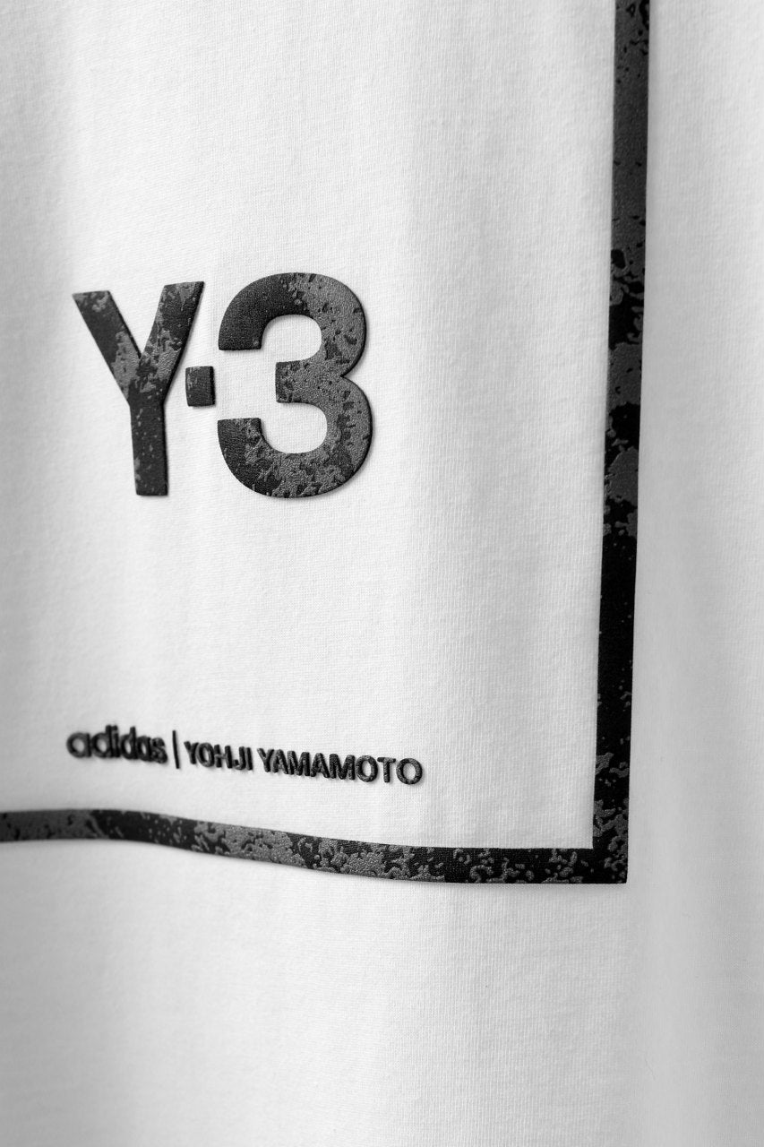Y-3 Yohji Yamamoto U SQUARE LABEL GRAPHIC SS TEE / REFLECTION LOGO (WHITE)