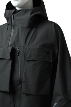 Load image into Gallery viewer, D-VEC x ALMOSTBLACK &quot;GORETEX PRODUCT 3L SHELL&quot; HOODIE JACKET (DARK GREY)