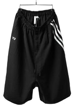 Load image into Gallery viewer, Y-3 Yohji Yamamoto ELEGANT 3 STP WIDE SHORTS / POLY TWILL (BLACK)