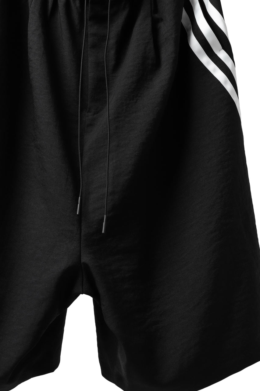 Y-3 Yohji Yamamoto ELEGANT 3 STP WIDE SHORTS / POLY TWILL (BLACK)