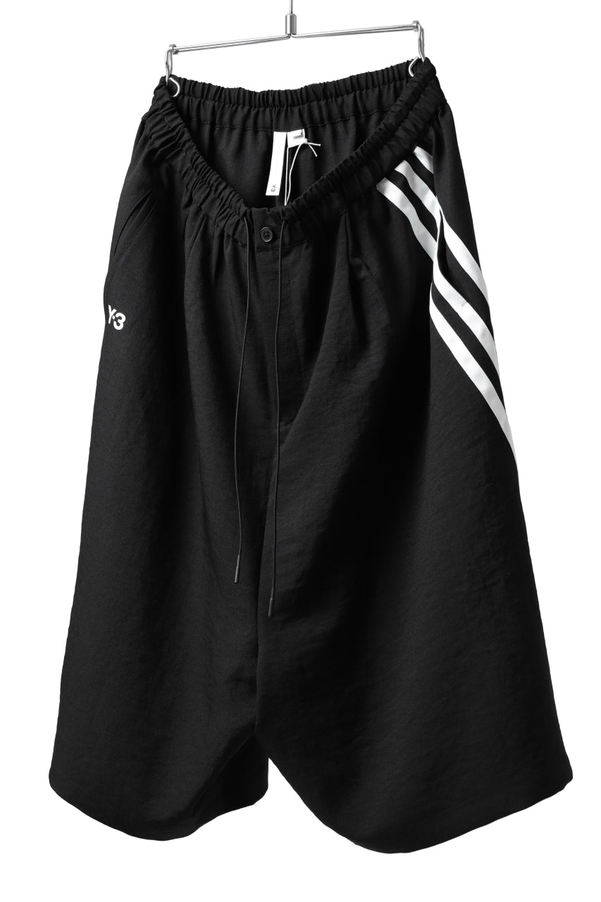 Y-3 Yohji Yamamoto ELEGANT THREE STRIPES SARROUEL-SHORTS (BLACK)