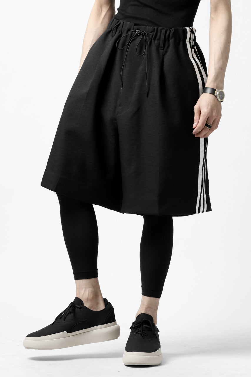 Y-3 Yohji Yamamoto ELEGANT THREE STRIPES TAILOR-SHORTS (BLACK)