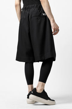 Load image into Gallery viewer, Y-3 Yohji Yamamoto ELEGANT THREE STRIPES TAILOR-SHORTS (BLACK)