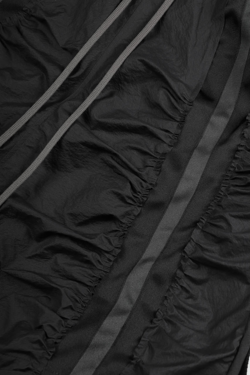 A.F ARTEFACT "VERTICAL" LOWCROTCH GATHER PANTS (BLACK)