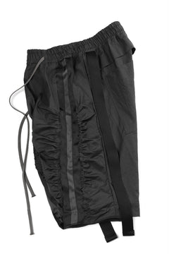 Load image into Gallery viewer, A.F ARTEFACT &quot;VERTICAL&quot; LOWCROTCH GATHER PANTS (BLACK)