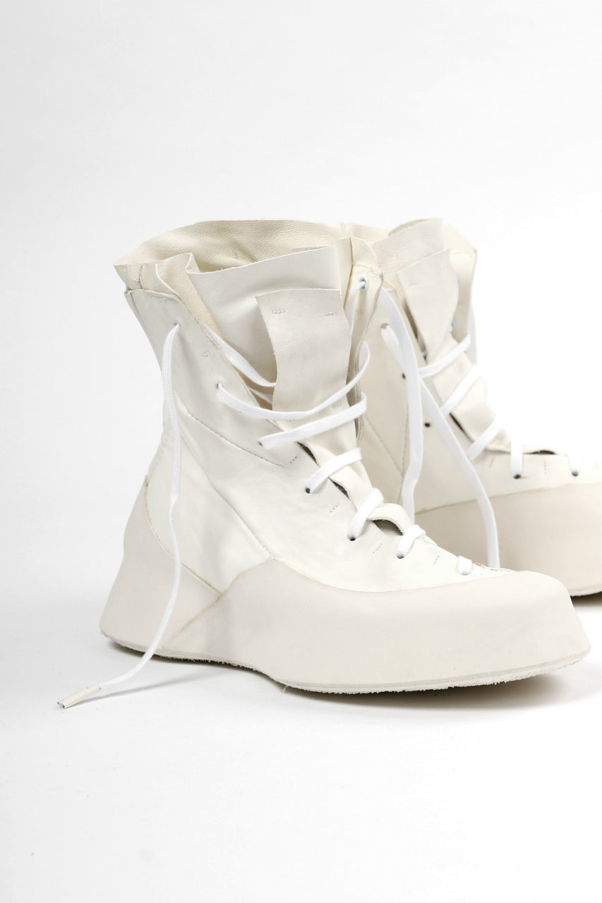 LEON EMANUEL BLANCK DISTORTION FEATHER WEIGHT HIGH TOP SNEAK BOOTS / GUIDI HORSE LEATHER (WHITE)