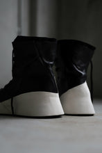 Load image into Gallery viewer, LEON EMANUEL BLANCK DISTORTION FEATHER WEIGHT HIGH TOP SNEAK BOOTS / GUIDI HORSE LEATHER (BLACK x WHITE)