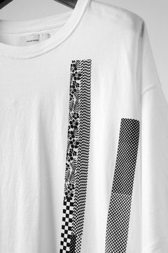 Load image into Gallery viewer, FACETASM BARCODE PRINT TEE (WHITE)