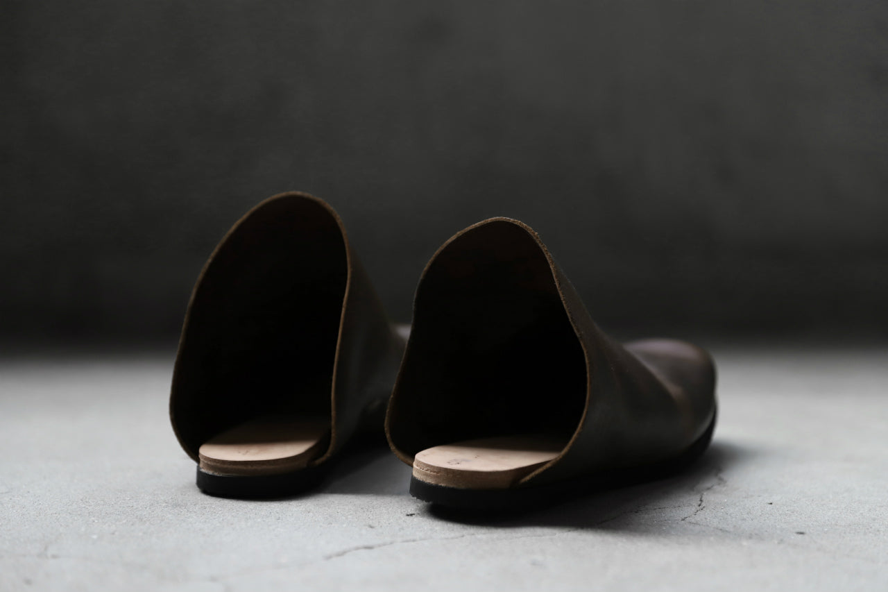 ierib slip on shoes / Roughout Cordovan (BROWN)