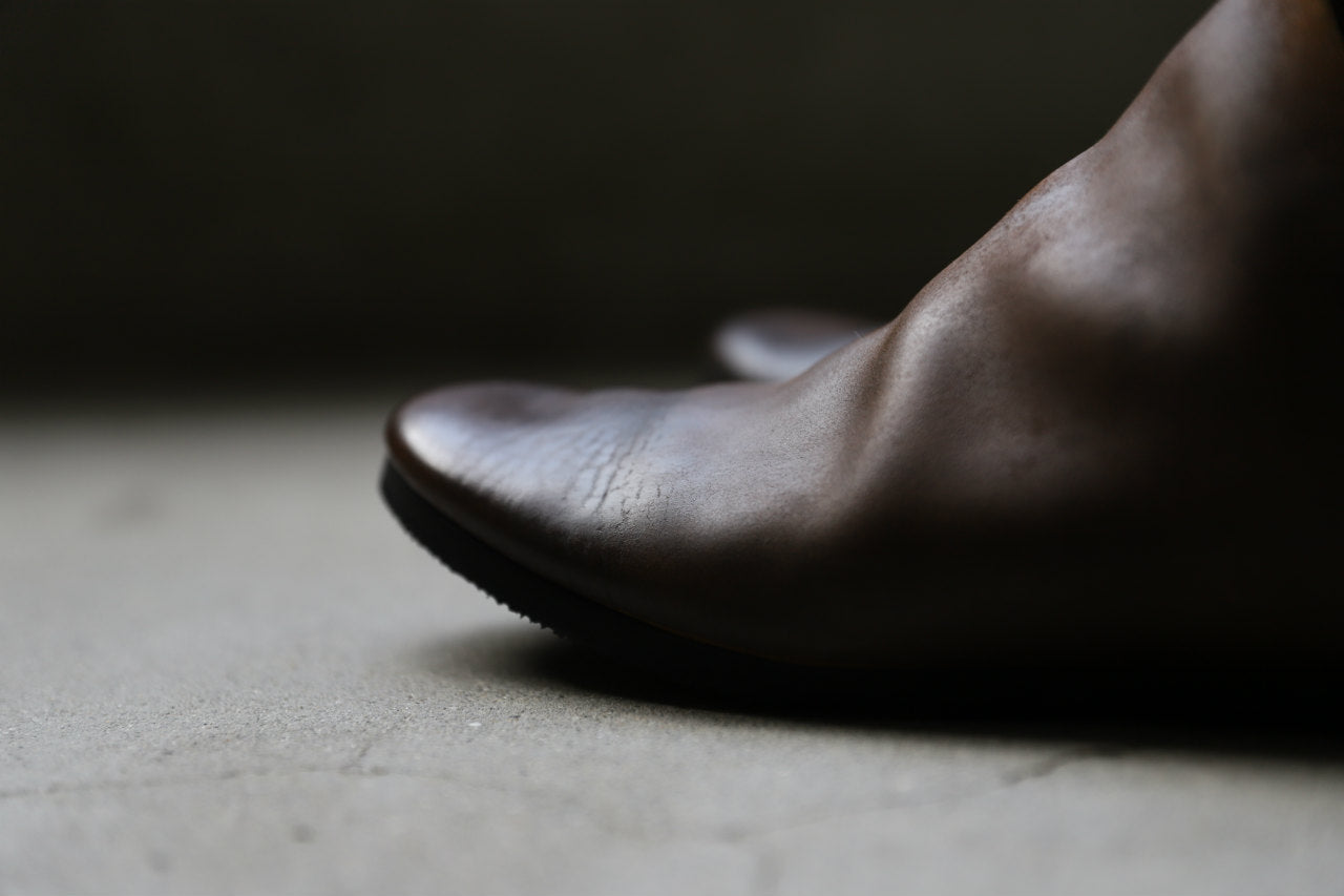 ierib slip on shoes / Roughout Cordovan (BROWN)